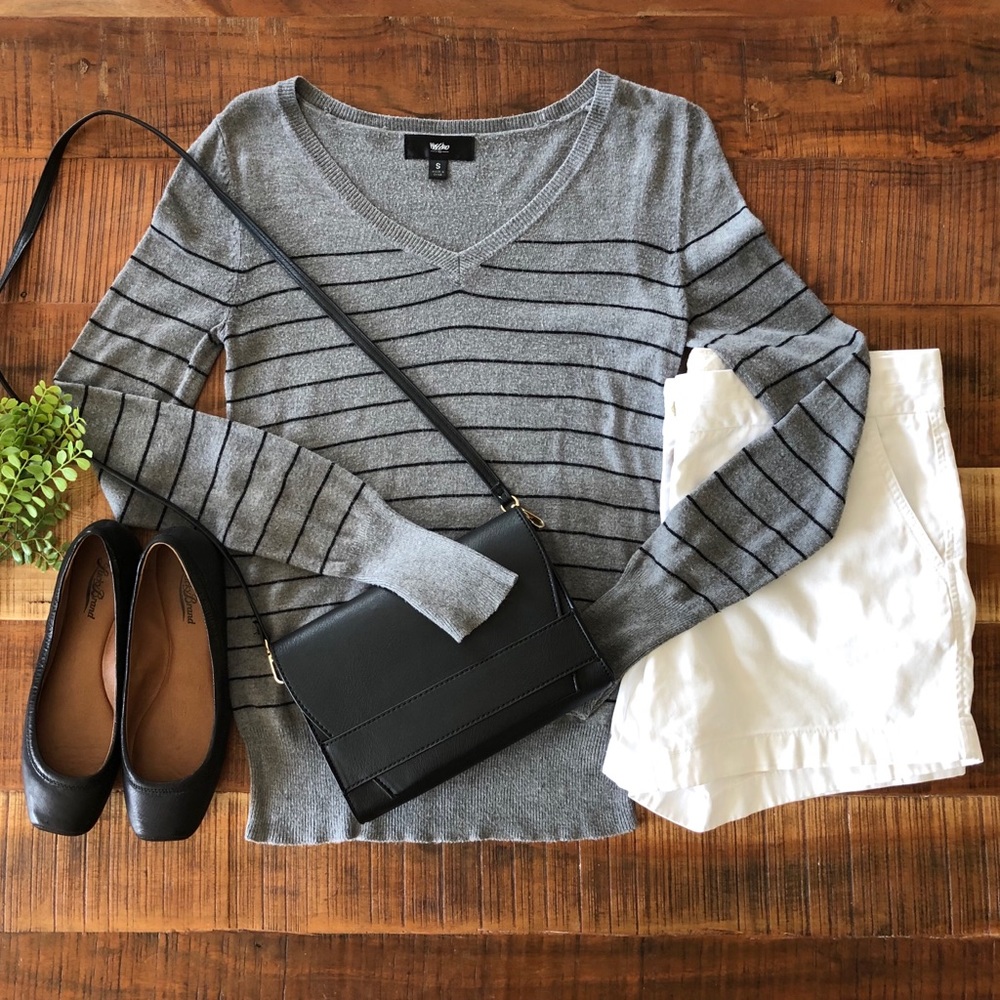 Mossimo gray & black striped light-weight sweater